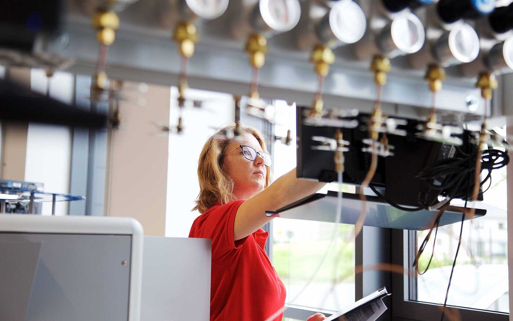 Employee in the test field