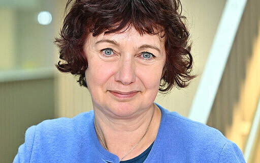 Photo of Prof. Liz Baggs