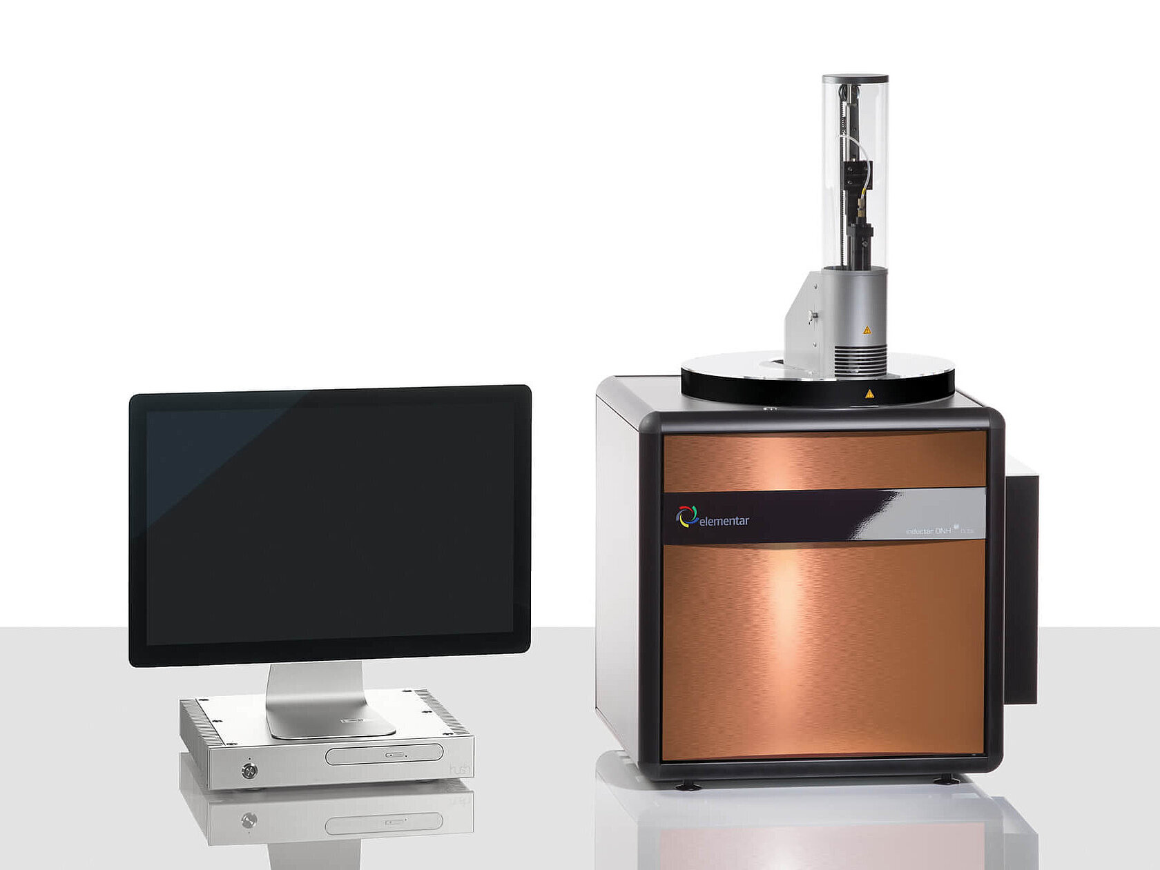 inductar ONH cube with computer and monitor