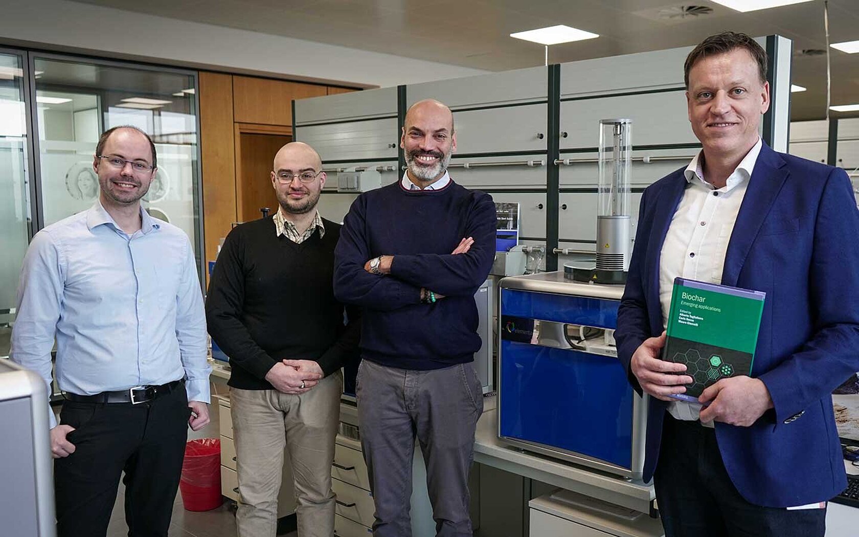 Professor Giorcelli visits the Elementar Application Laboratory