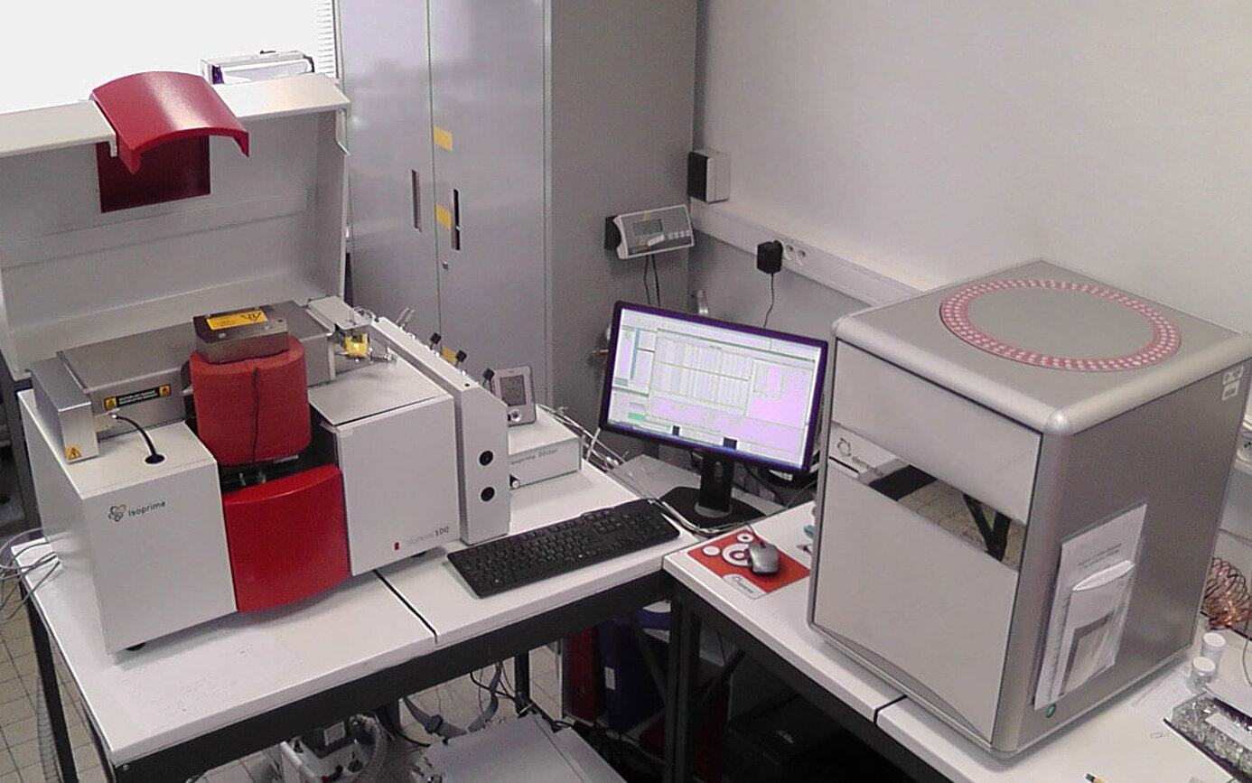 Laboratory of the  University Claude Bernard Lyon 1 with IsoPrime100 IRMS system  
