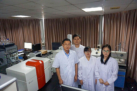 The team from the Zhejiang Academy of Agricultural Sciences with its IsoPrime100 IRMS 
