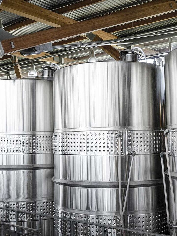 Steel tanks