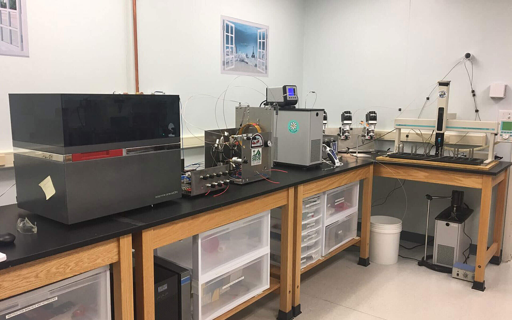 Le laboratoire d'océanographie de l'Université de Caroline du Sud avec son isoprime precisION 