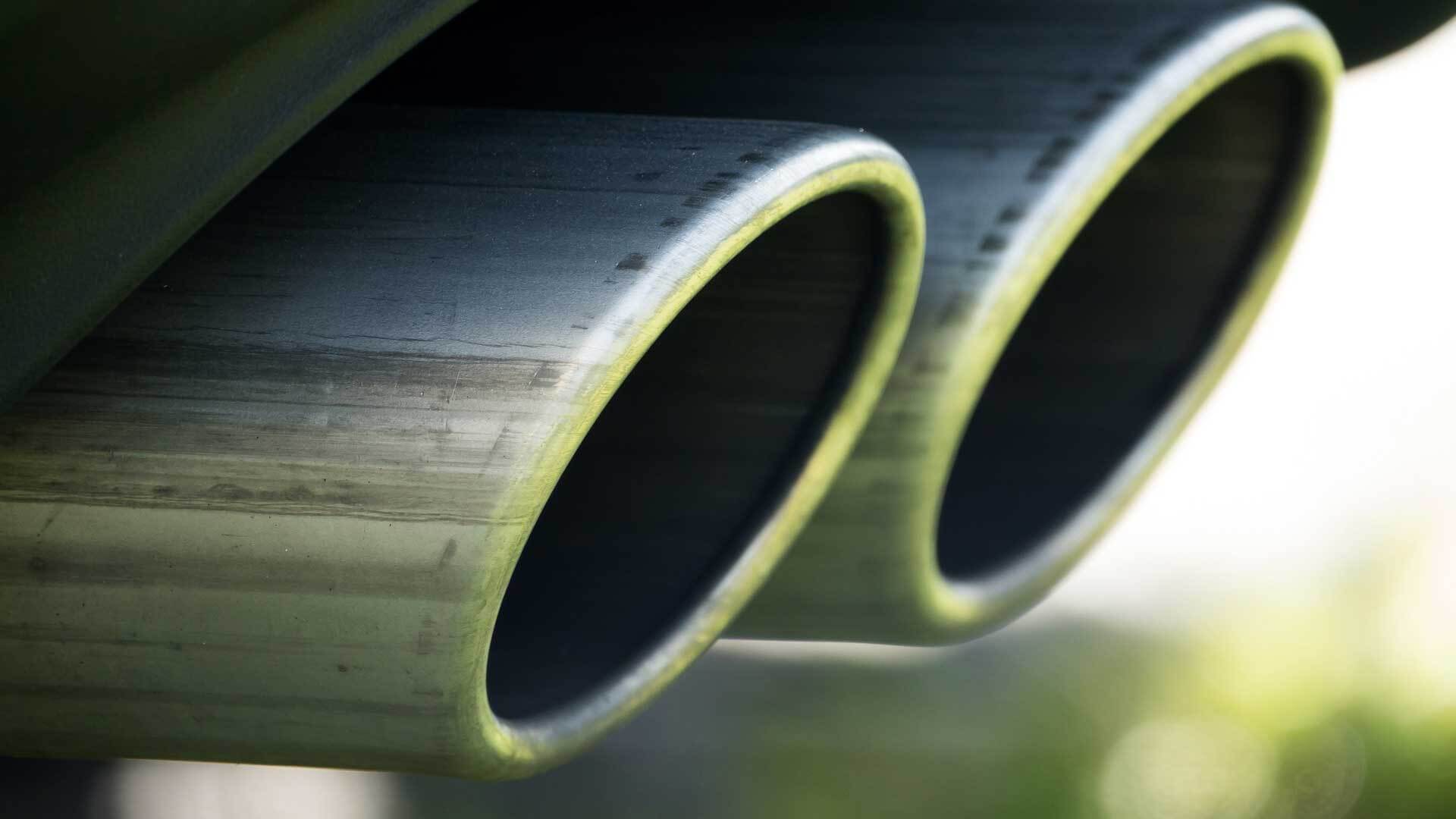 Exhaust pipe